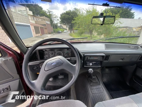 F-1000 2.5 XLT 4X2 CS 8V Turbo