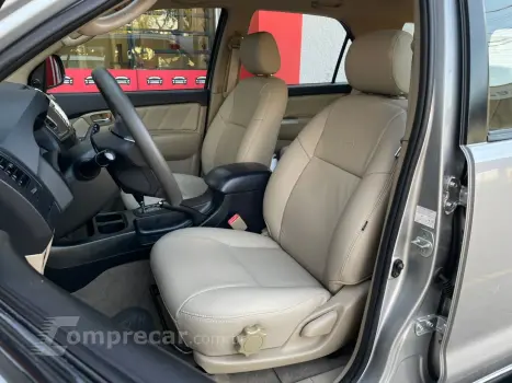 HILUX SW4 2.7 SR 7 LUGARES 4X2 16V FLEX 4P AUTOMÁTICO