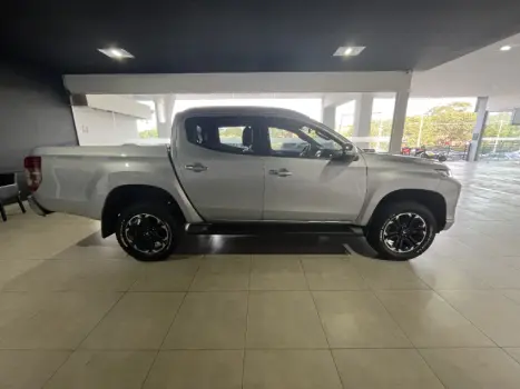 L200 TRITON 2.4 16V Turbo Sport HPE CD 4X4