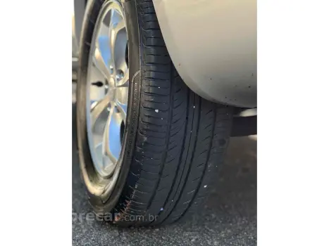 TUCSON 2.0 MPFI GLS 16V 143CV 2WD GASOLINA 4P AUTOMÁTICO