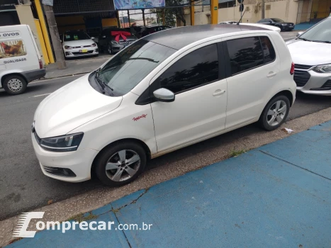 Volkswagen Fox Rock in Rio 1.6 Mi Total Flex 8V 5p 4 portas