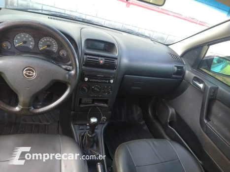 ASTRA 2.0 MPFI Comfort 8V