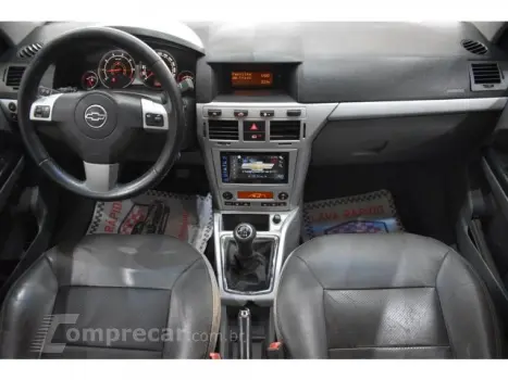 VECTRA SEDAN - 2.0 MPFI ELEGANCE 8V 4P MANUAL
