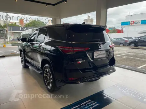 HILUX SW4 2.8 D-4D TURBO DIESEL DIAMOND 7L 4X4 AU