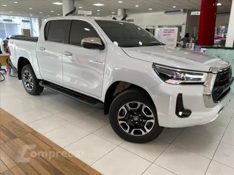HILUX 2.8 D-4D TURBO DIESEL CD SRX 4X4 AUTOMÁTICO