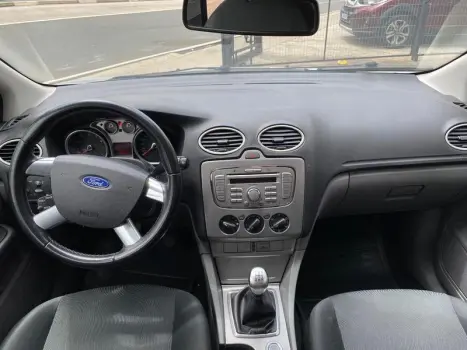 FOCUS SEDAN 2.0