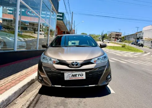 Toyota YARIS XL 1.3 Flex 16V 5p Mec. 4 portas