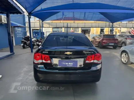 CRUZE SEDAN - 1.8 LT 16V 4P AUTOMÁTICO