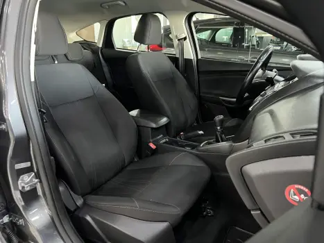 FOCUS 1.6 SE 16V FLEX 4P MANUAL