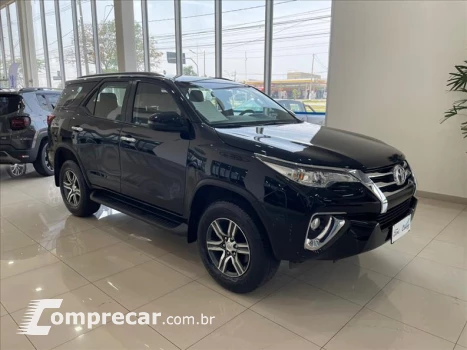 HILUX SW4 2.7 SRV 7 Lugares 4X2 16V