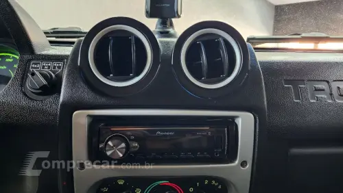 T-4 4x4 3.0 TB Int. Cap. Rígida Diesel