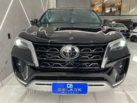 Hilux SW4 SRX 4x4 2.8 TDI 16V Dies. Aut.