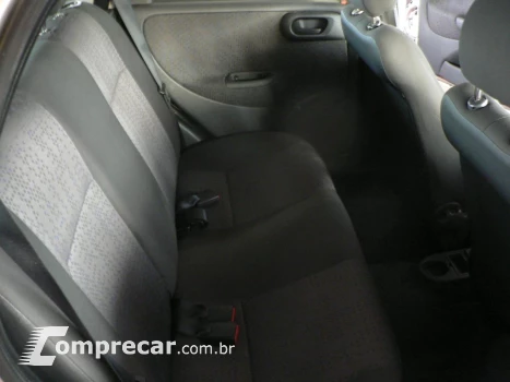 CORSA 1.4 MPFI Maxx Sedan 8V