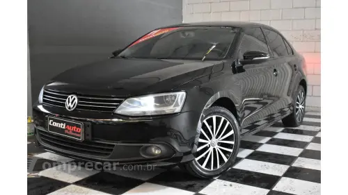 Volkswagen JETTA - 2.0 COMFORTLINE 4P MANUAL 4 portas