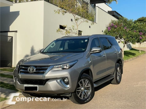 Toyota HILUX 2.8 SRX 4X4 CD 16V 4 portas