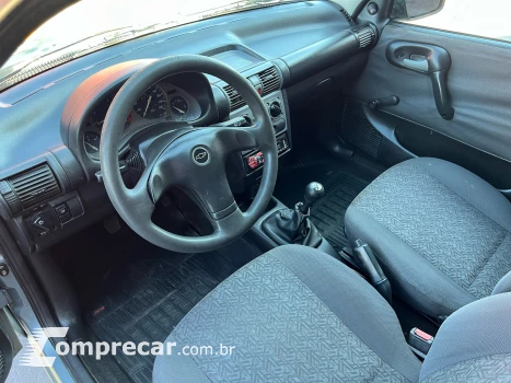 CORSA 1.6 MPFI Classic Sedan 8V