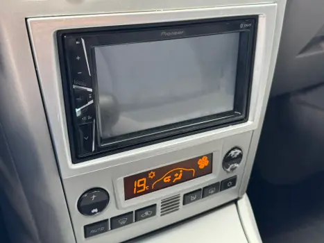 VECTRA 2.0 MPFI Elegance 8V