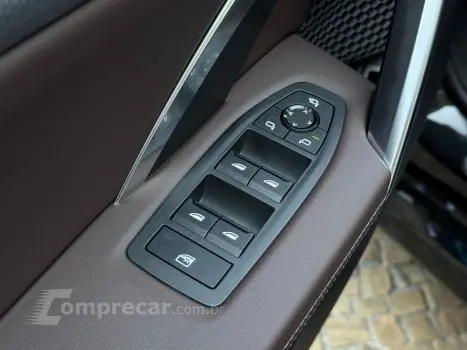 X1 2.0 16V Turbo Gasolina Sdrive20i M Sport Steptronic