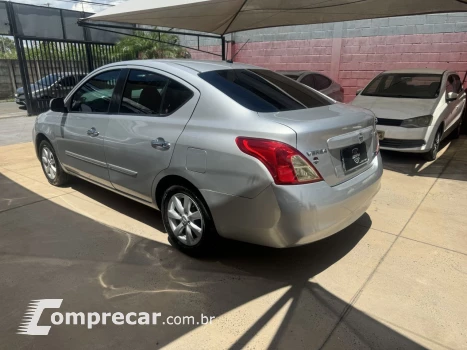 Versa Sedan 1.6 16V 4P FLEX SL