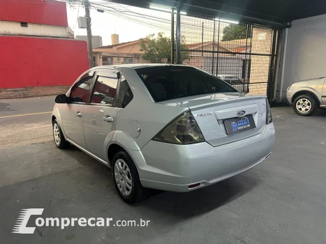 FIESTA 1.6 Rocam SE Sedan 8V