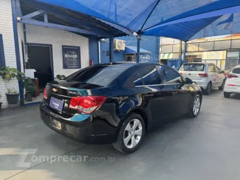 CRUZE SEDAN - 1.8 LT 16V 4P AUTOMÁTICO