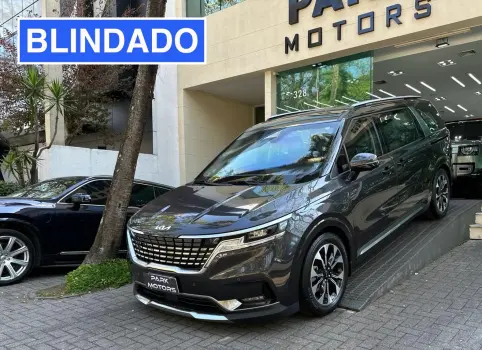 Kia CARNIVAL 3.5 V6 EX 4 portas