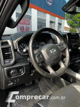 RAM 5.7 1500 Hemi 4X4 CD V8