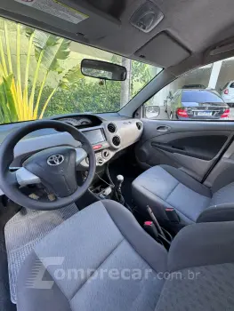 ETIOS 1.5 XLS Sedan 16V