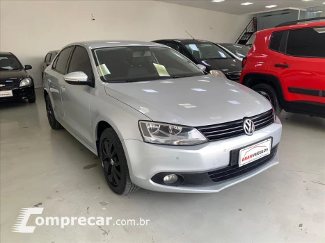 JETTA 2.0 COMFORTLINE FLEX 4P TIPTRONIC