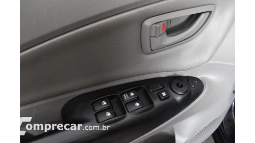 Hyundai TUCSON - 2.0 MPFI GLS 16V 143CV 2WD 4P AUTOMÁTICO 4 portas
