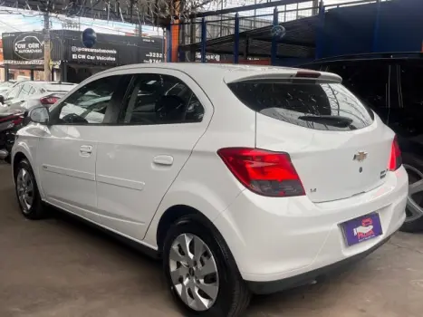 ONIX - 1.4 MPFI LT 8V 4P MANUAL