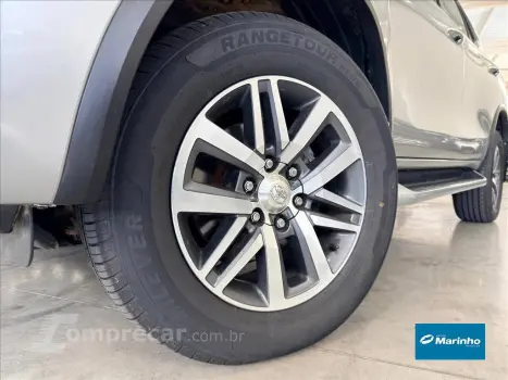 HILUX SW4 2.8 SRX 4X4 7 LUGARES 16V TURBO INTERCO