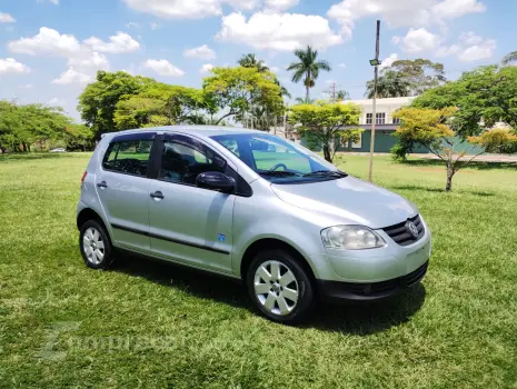 Volkswagen FOX 1.6 MI 8V 4 portas