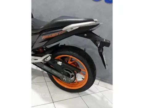 CB 250 F TWISTER - Street