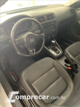 JETTA 2.0 COMFORTLINE FLEX 4P TIPTRONIC