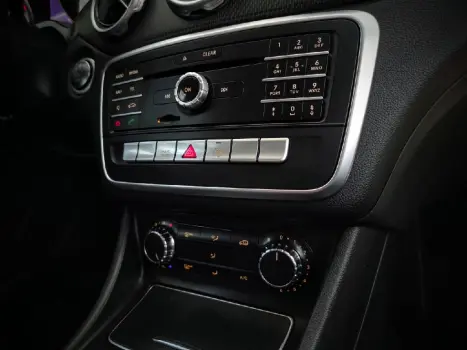 GLA 200 1.6 CGI STYLE 16V TURBO FLEX 4P AUTOMATICO