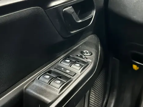 Strada Freedom 1.3 Flex 8V CD