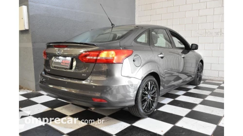 FOCUS SEDAN - 2.0 SE 16V 4P POWERSHIFT