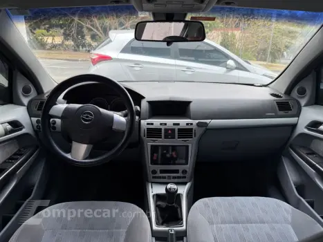 Vectra Elegan. 2.0 MPFI 8V FlexPower Mec