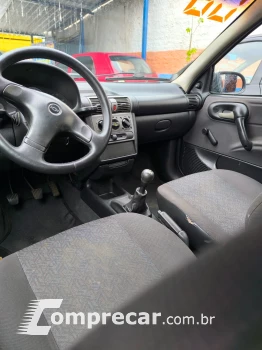 Corsa Sedan 1.0