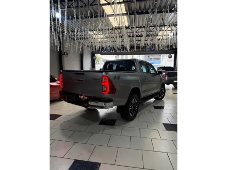 HILUX 2.8 D-4D TURBO DIESEL CD SRX 4X4 AUTOMÁTICO