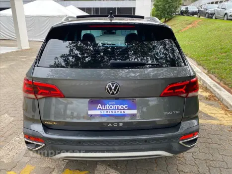 TAOS 1.4 250 TSI TOTAL FLEX HIGHLINE AUTOMÁTICO