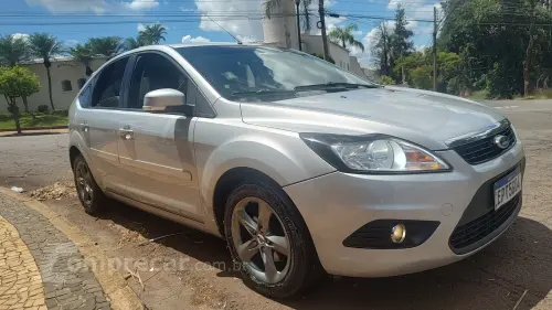 FORD FOCUS 1.6 GLX 8V 4 portas