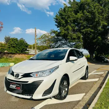 Toyota YARIS 1.5 16V XL Plus Connect 4 portas