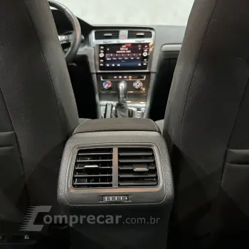 Golf Comfort. 200 TSI 1.0 Flex 12V Aut.