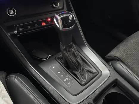 Q3 2.0 40 TFSI GASOLINA PERFORMANCE BLACK QUATTRO TIPTRONIC