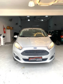 FORD FIESTA 1.6 SEL Hatch 16V 4 portas