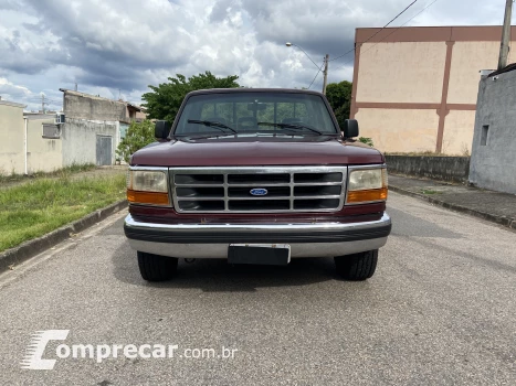 F-1000 2.5 XLT 4X2 CS 8V Turbo