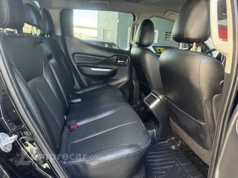 L 200 Triton 2.4 16V SPORT HPE 4X4 CABINE DUPLA TURBO DIESEL