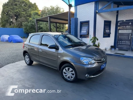 ETIOS HATCH - 1.5 XS 16V 4P AUTOMÁTICO